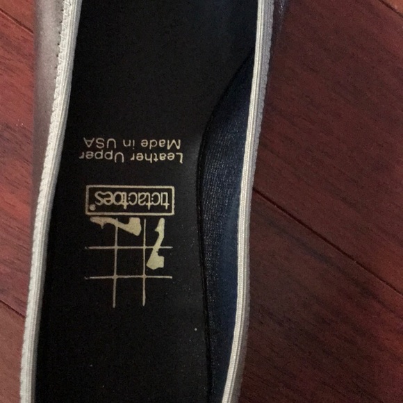 New never worn Bronze flats - Picture 4 of 5